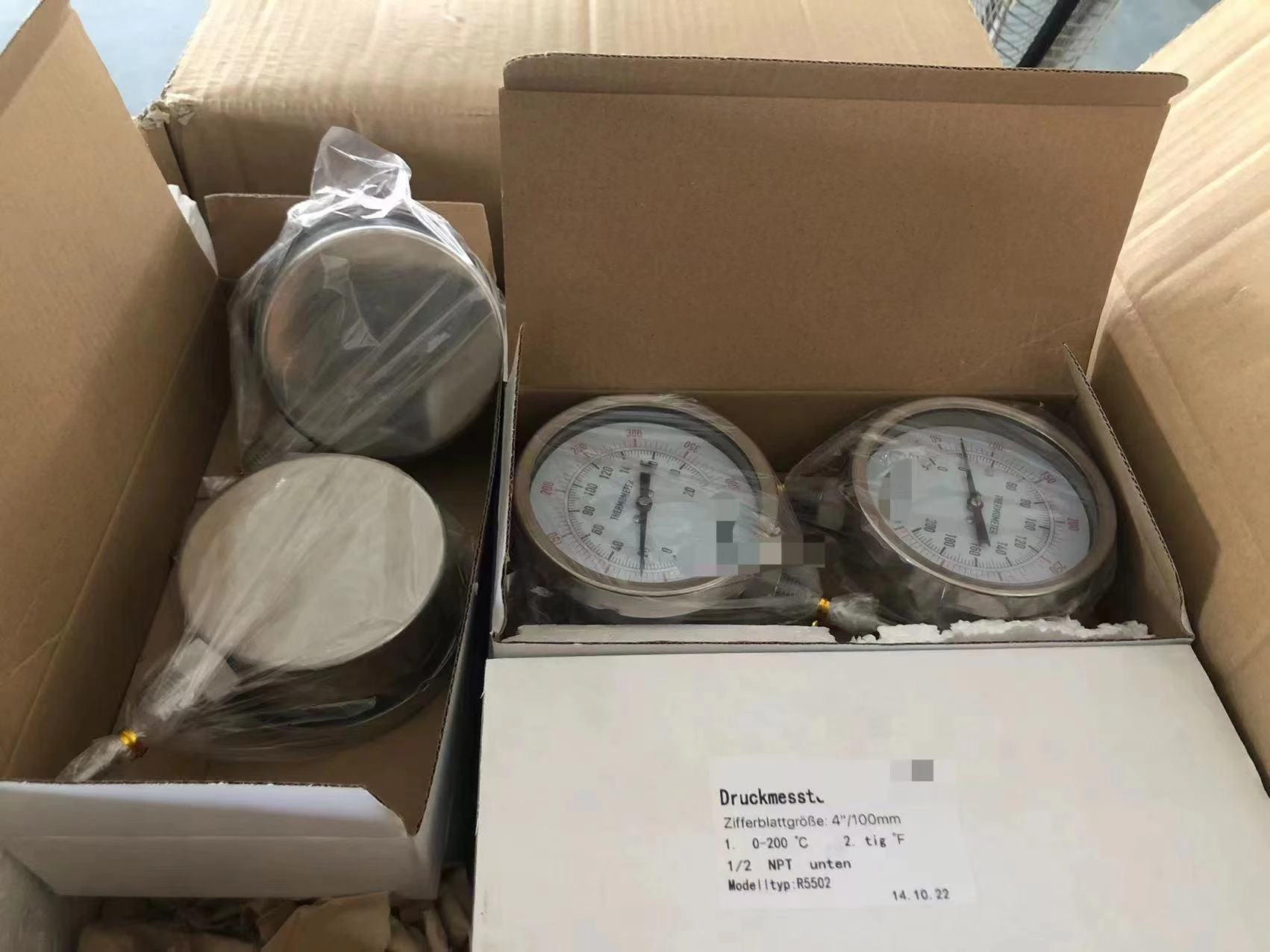 pressure gauge 12